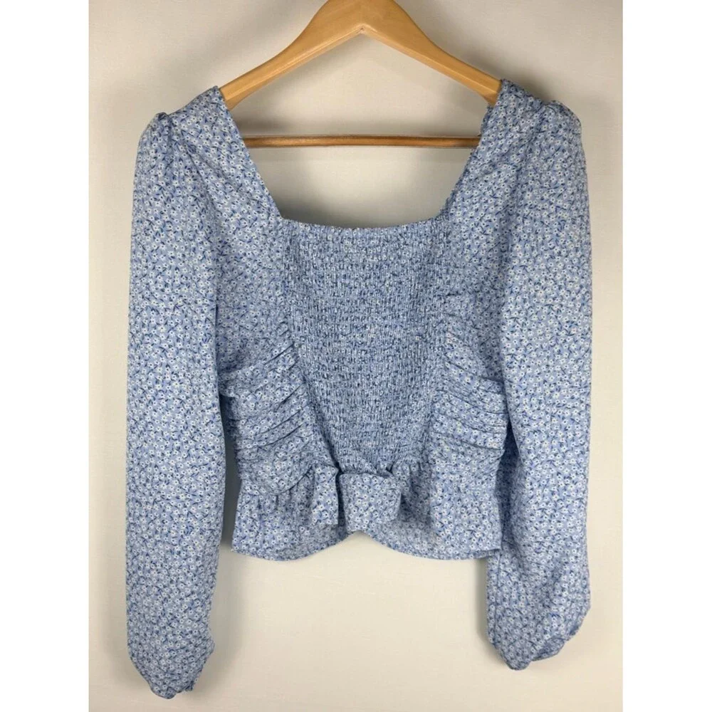 H&M Blue Ditsy Floral Ruched Tie Front Crop Top Smocked Back Coquette Small Boho